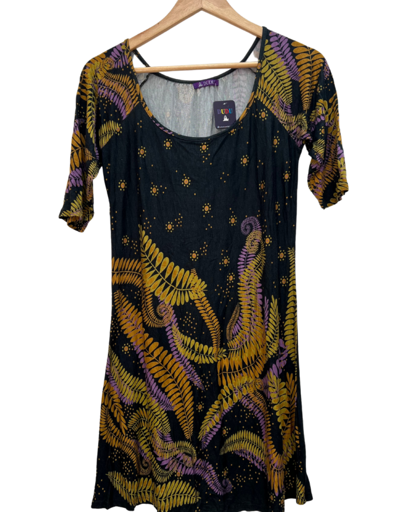 Vestido corte A negro estampado